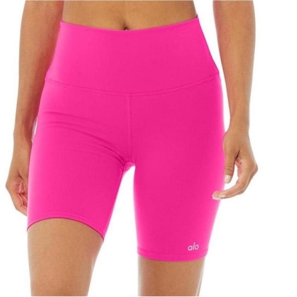 ALO Yoga Women's Pink High-Waist Shorts sz xs nwot